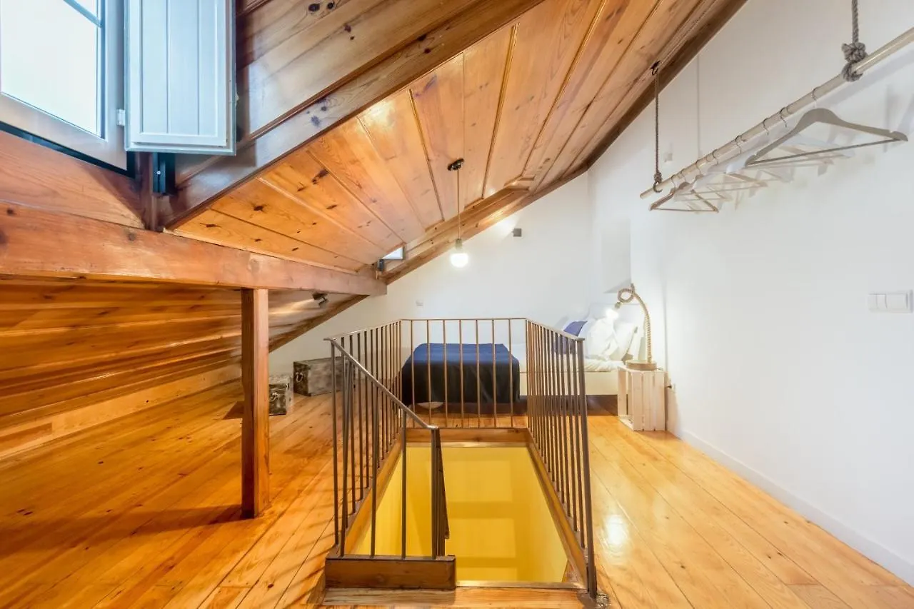 Rustic City View Apartments In Baixa By River Tagus Lissabon