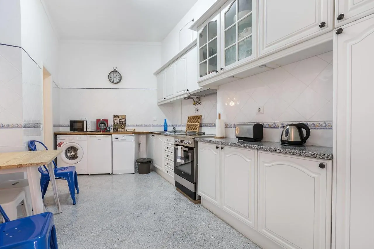 Rustic City View Apartments In Baixa By River Tagus Lissabon