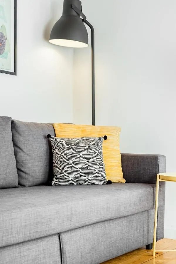 Rustic City View Apartments In Baixa By River Tagus Lissabon