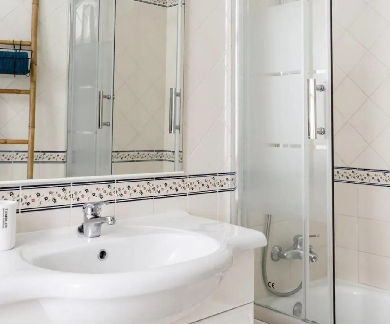 Rustic City View Apartments In Baixa By River Tagus Lisboa